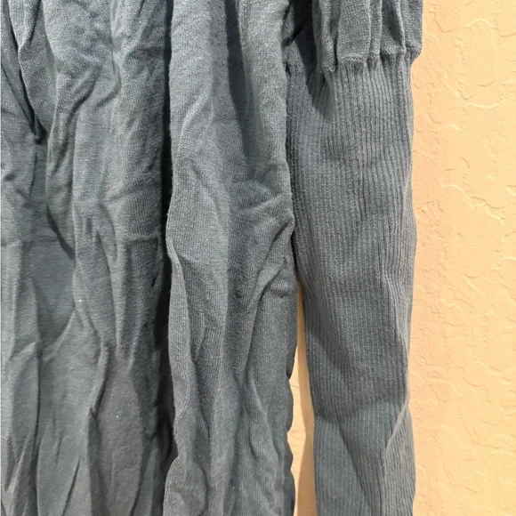 Kensie l/s sweater size L. - Picture 3 of 4